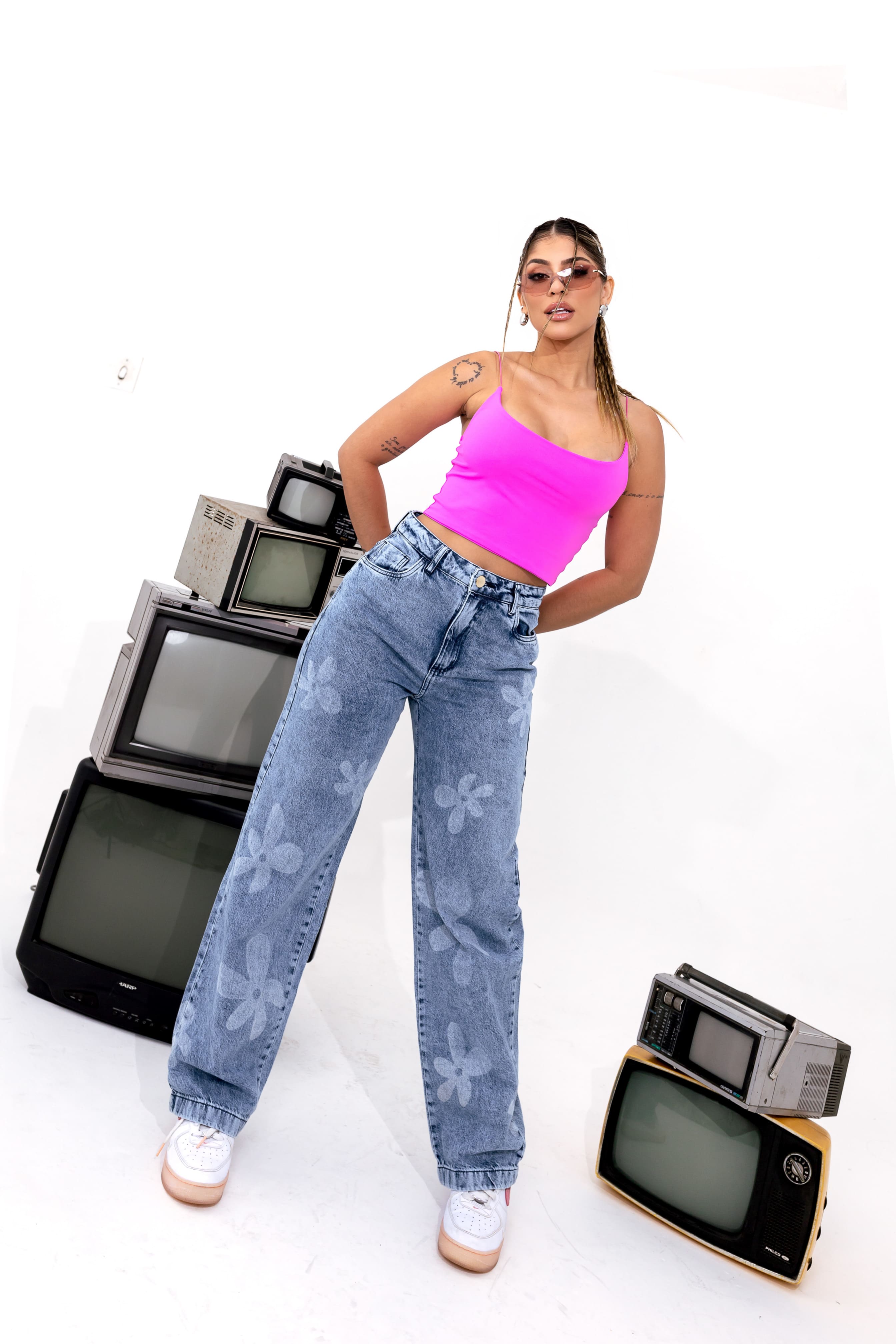 Calça Jeans Wide Leg - Flowers